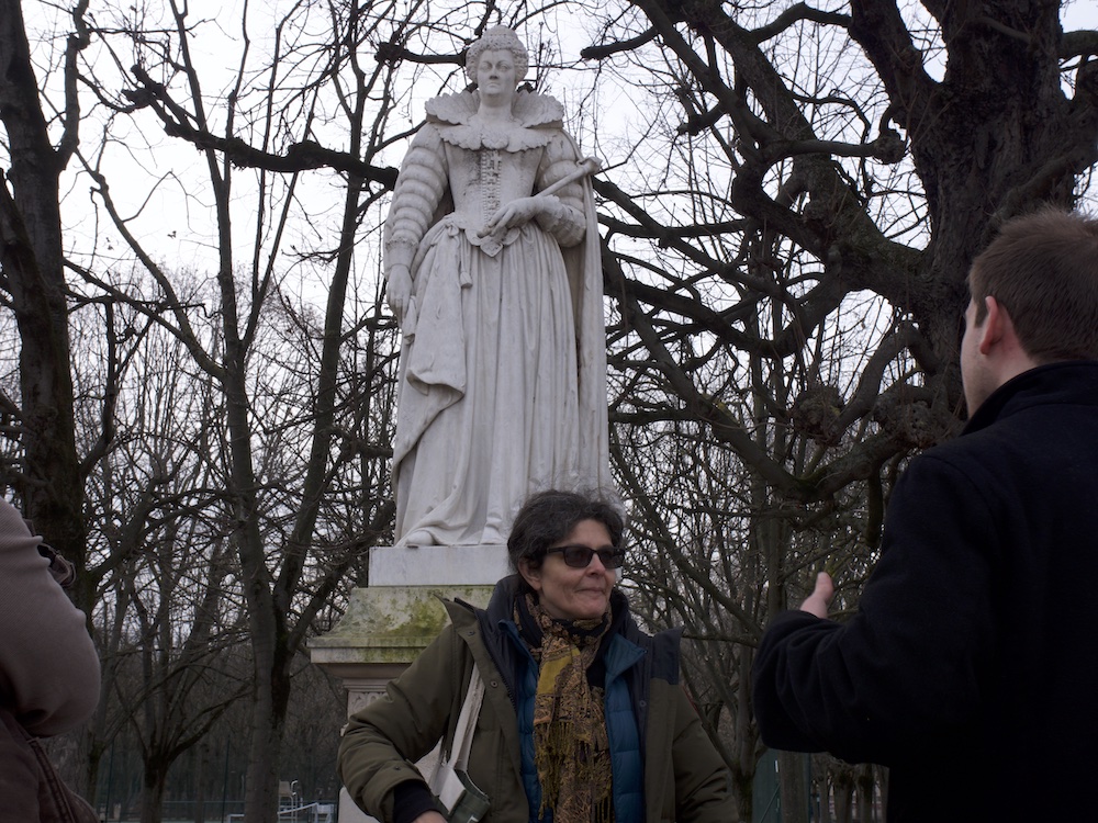 Latin poetry at the Medici Fountain in the Luxembourg Gardens